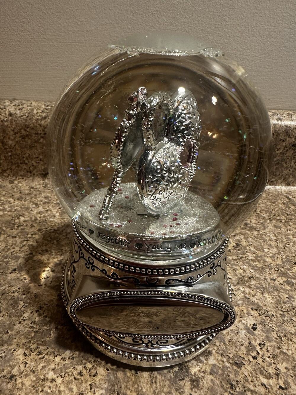 Things Remembered Plays "Love Me Tender" Musical Snow Globe Heart Anniversary